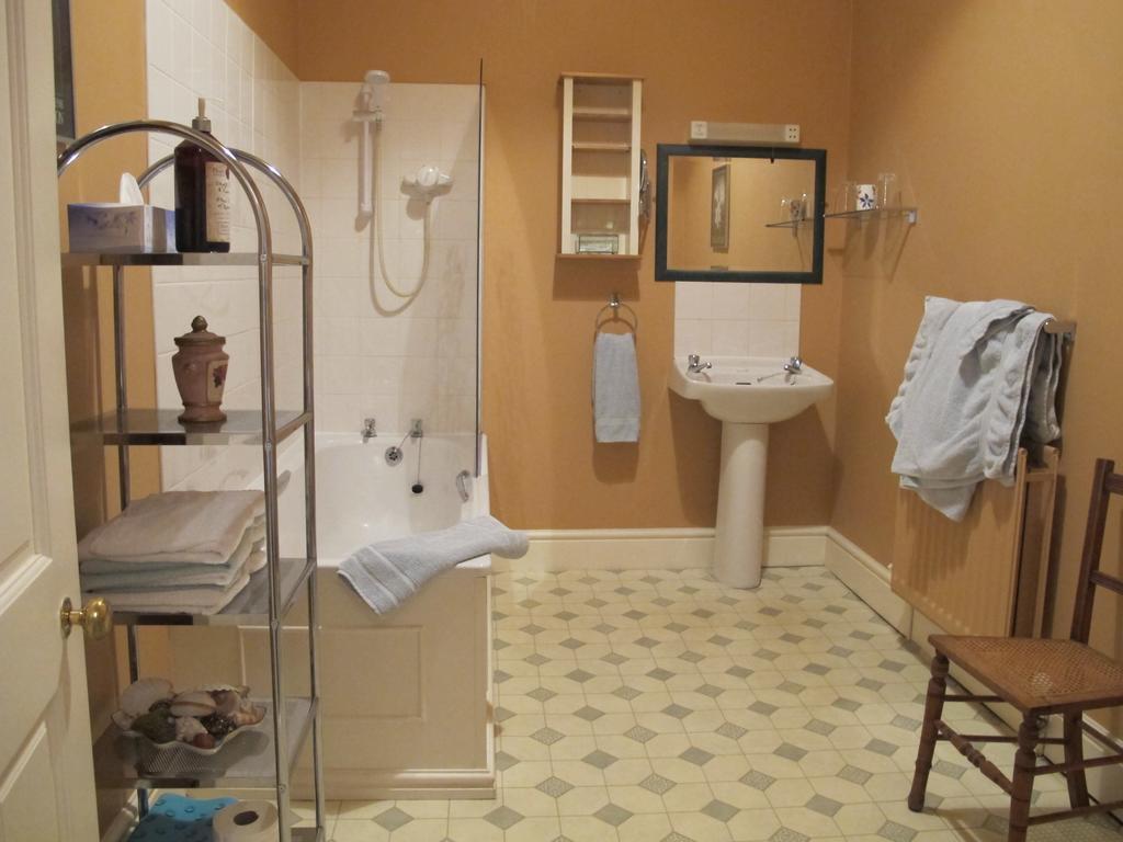 Bed and Breakfast Cotton Farm Честер Номер фото
